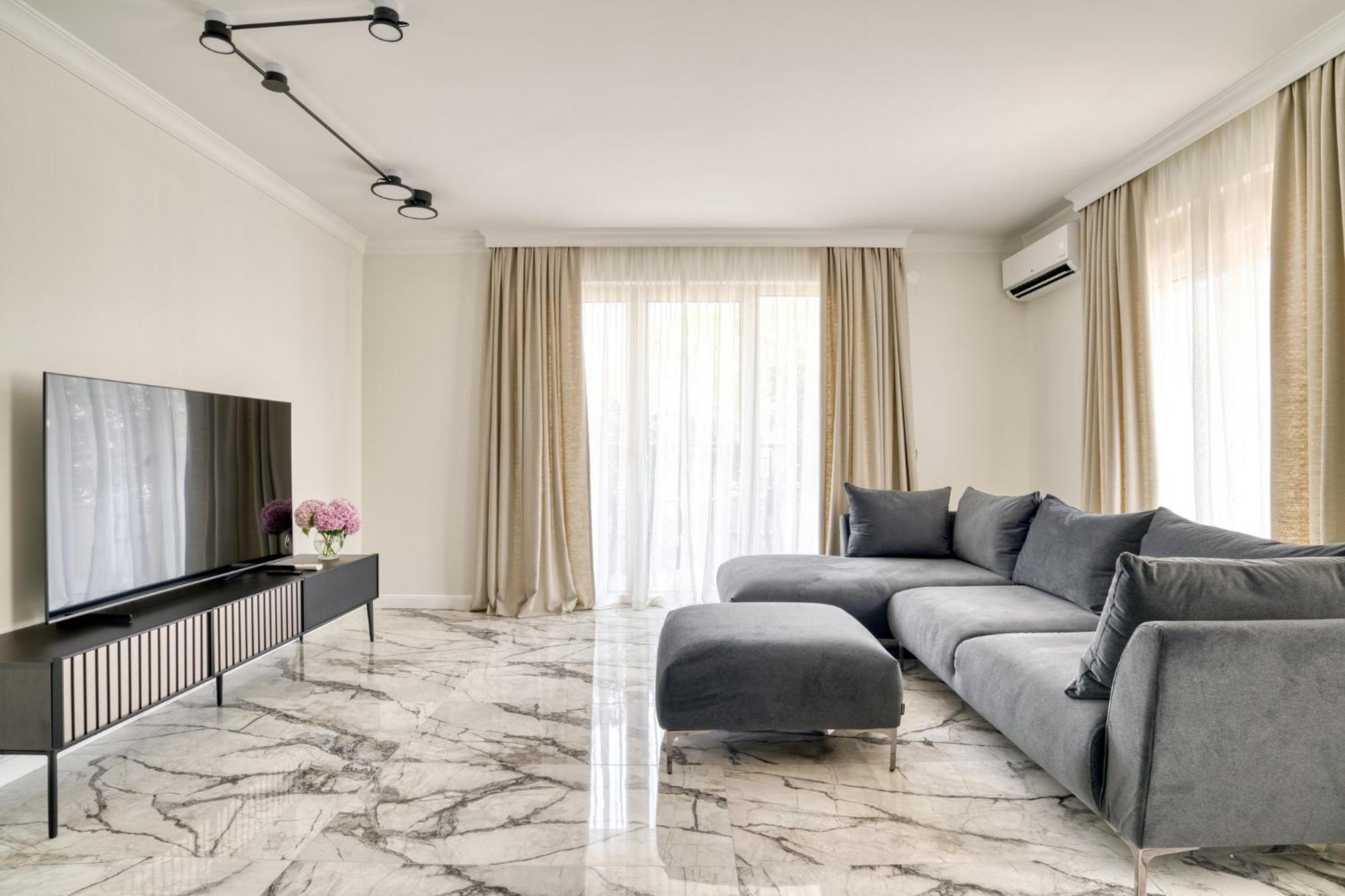 Ap Royal Oak - 2 Bedroom Apartment In Budva Exterior photo
